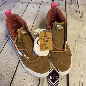 Vans hightops off-the-wall. NWOT